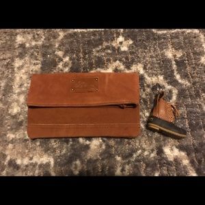 LL Bean clutch & keychain